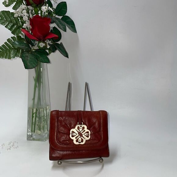 Mischa Barton Soft Leather Compact Wallet - Picture 1 of 9
